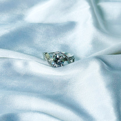 Solitaire Cubic Zircon American Diamond Silver Plated Adjustable Ring